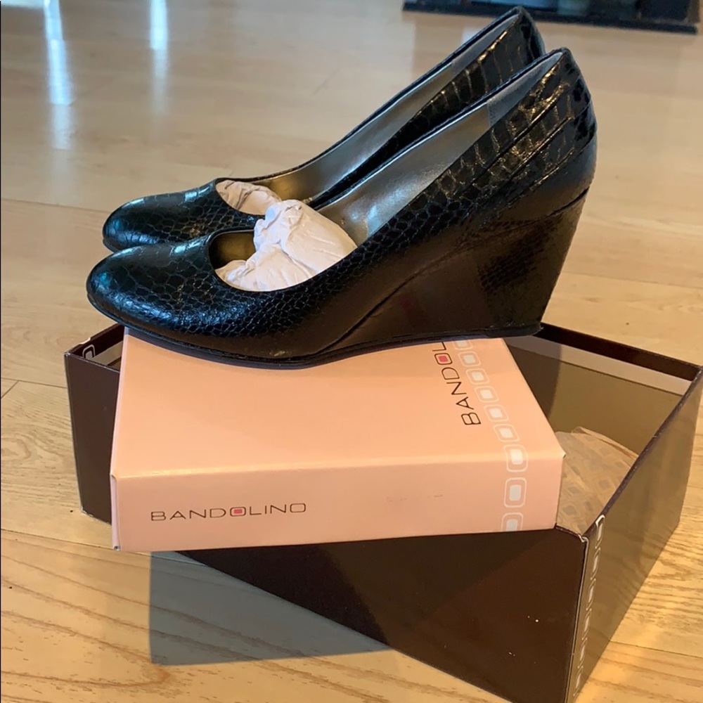 Black Bandolino Wedge Shoes